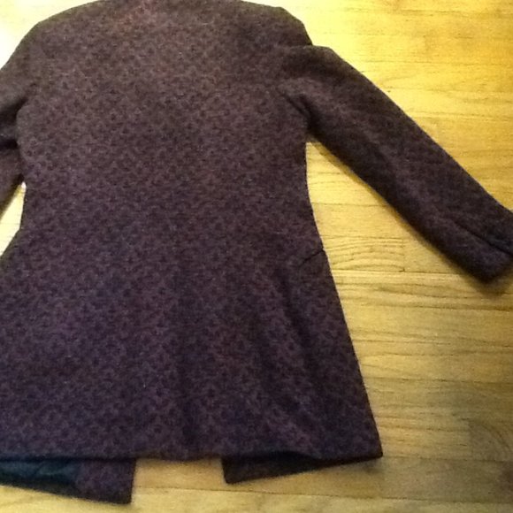 Beautiful tapestry style long blazer - Picture 3 of 5